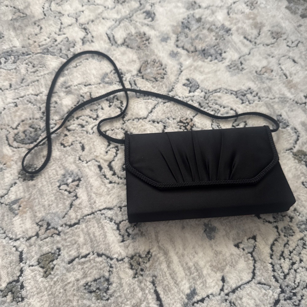 La‎ Regale Black Satin Evening Bag EUC- Vintage